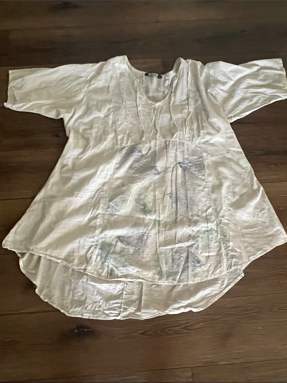 Blue Fish Cream Linen V-Neck Tunic